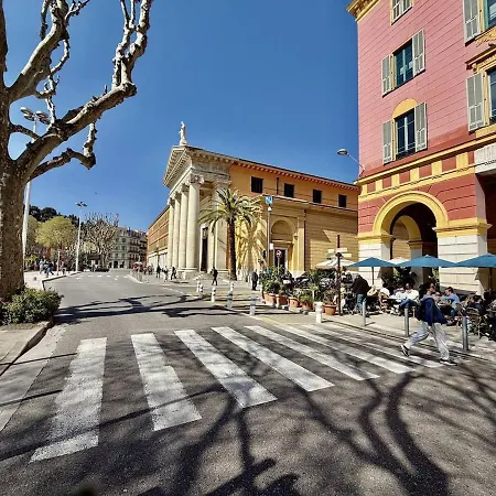 Signature Le Port Apartmán *